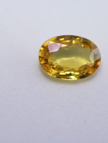 Жълт сапфир