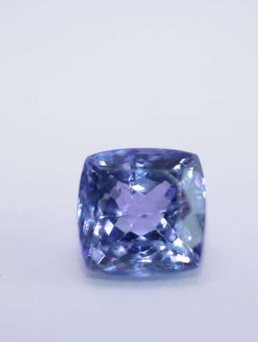 Танзанит 1.36 ct.